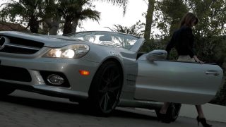 Evening comes with its perks: Eve is Cumming Already